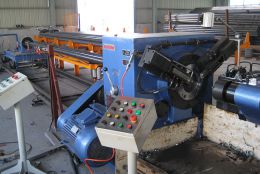 Cutting tube machine